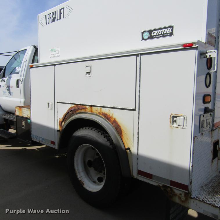 image for item DD2720 2004 Ford F650 Super Duty service truck