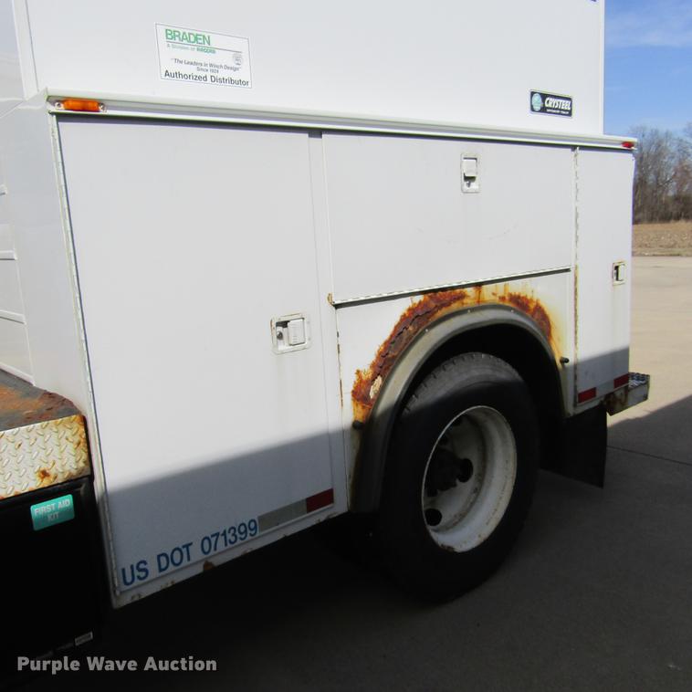 image for item DD2720 2004 Ford F650 Super Duty service truck