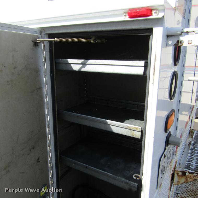 image for item DD2720 2004 Ford F650 Super Duty service truck