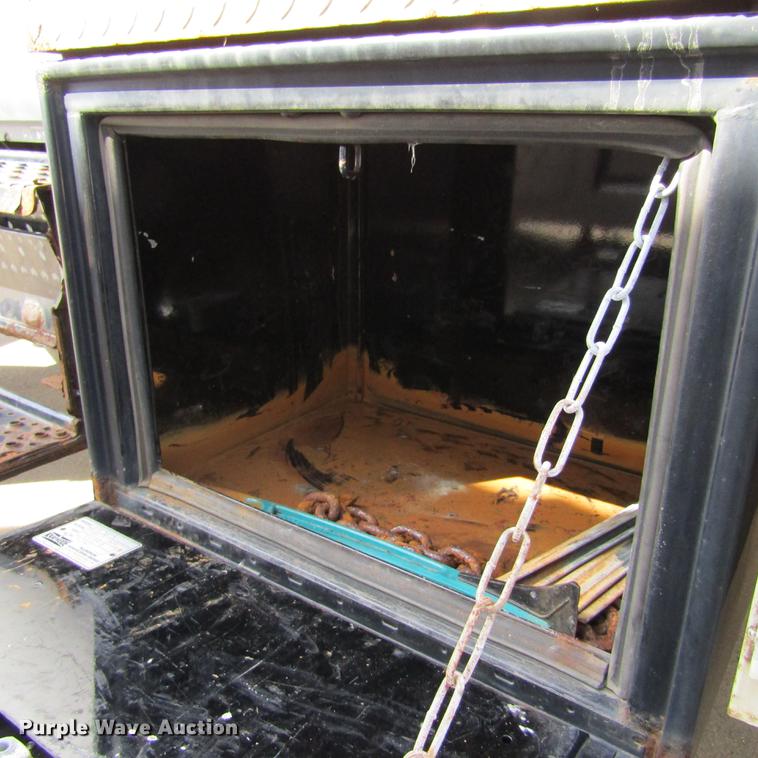 image for item DD2720 2004 Ford F650 Super Duty service truck