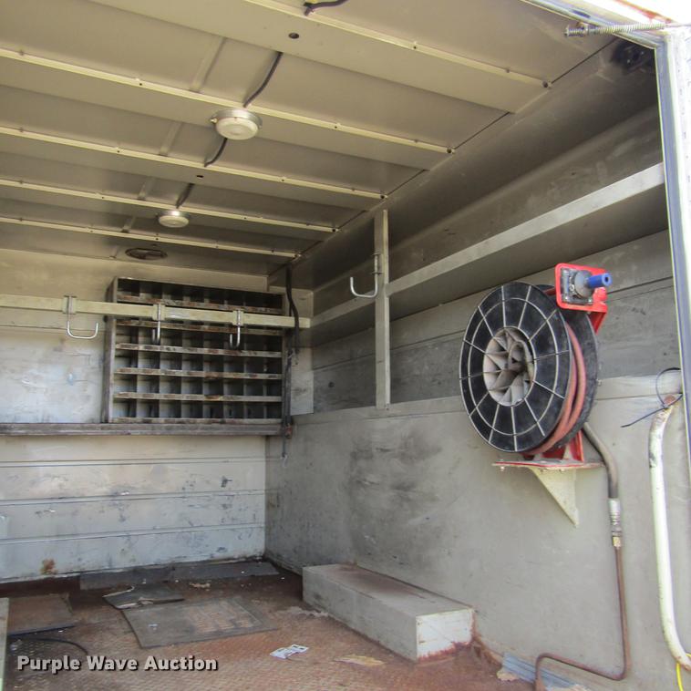 image for item DD2720 2004 Ford F650 Super Duty service truck