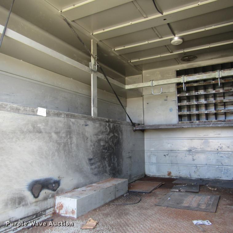 image for item DD2720 2004 Ford F650 Super Duty service truck