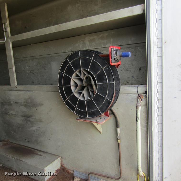 image for item DD2720 2004 Ford F650 Super Duty service truck