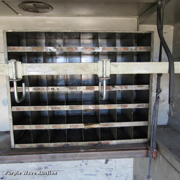 image for item DD2720 2004 Ford F650 Super Duty service truck