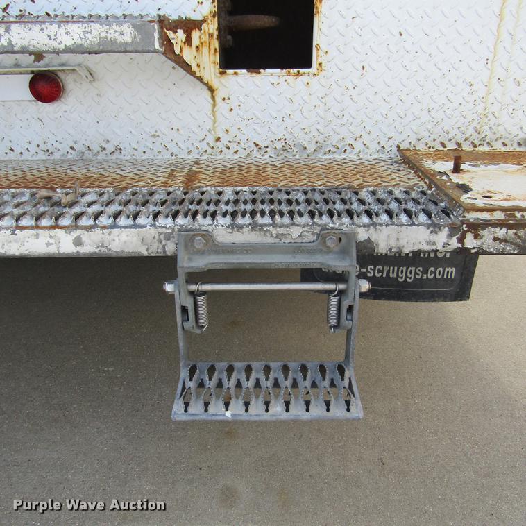 image for item DD2720 2004 Ford F650 Super Duty service truck