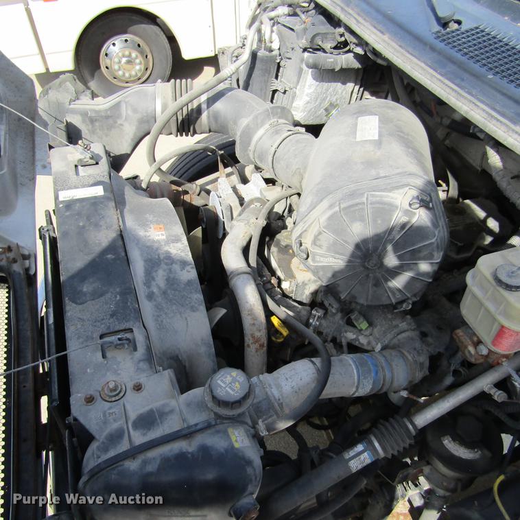 image for item DD2720 2004 Ford F650 Super Duty service truck