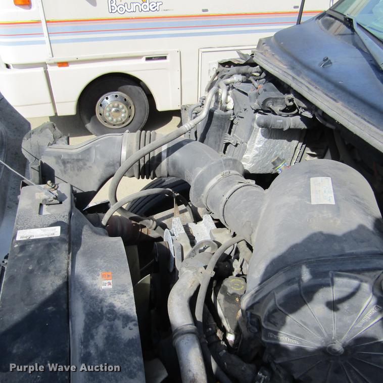 image for item DD2720 2004 Ford F650 Super Duty service truck