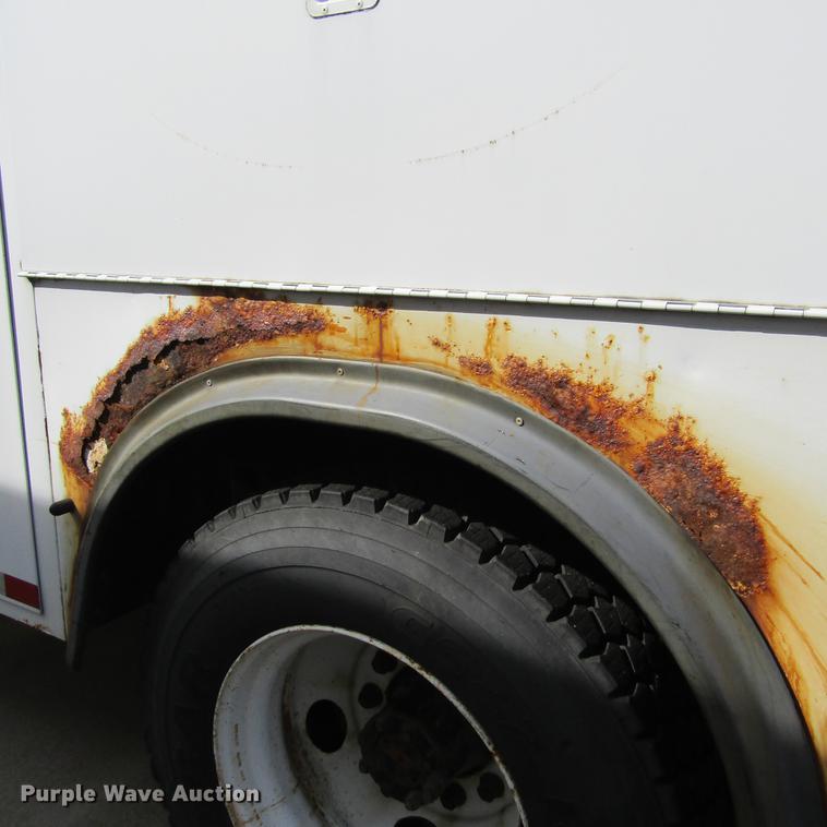 image for item DD2720 2004 Ford F650 Super Duty service truck