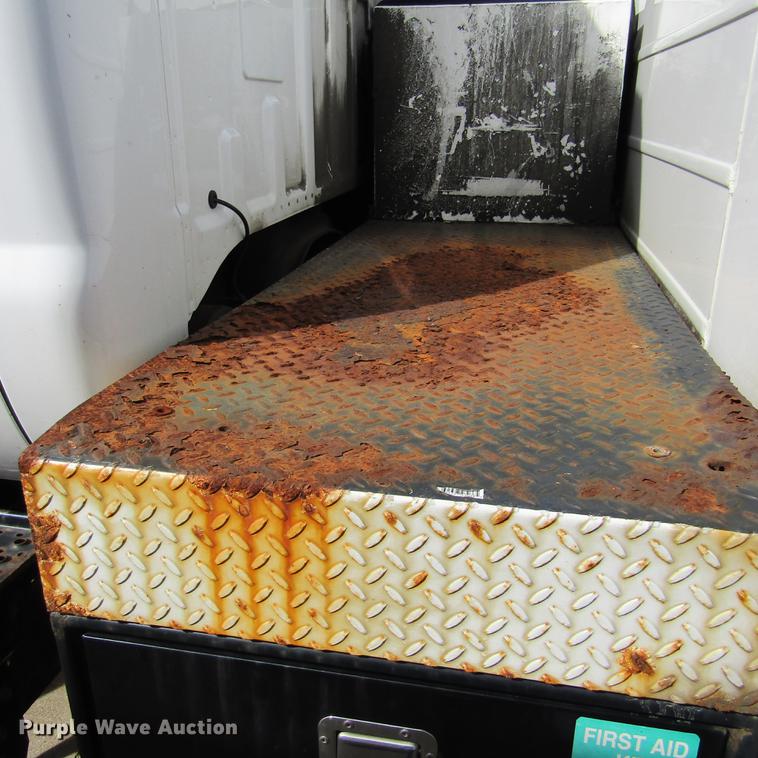 image for item DD2720 2004 Ford F650 Super Duty service truck