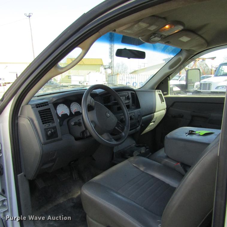 image for item DD2721 2008 Sterling Bullet service truck