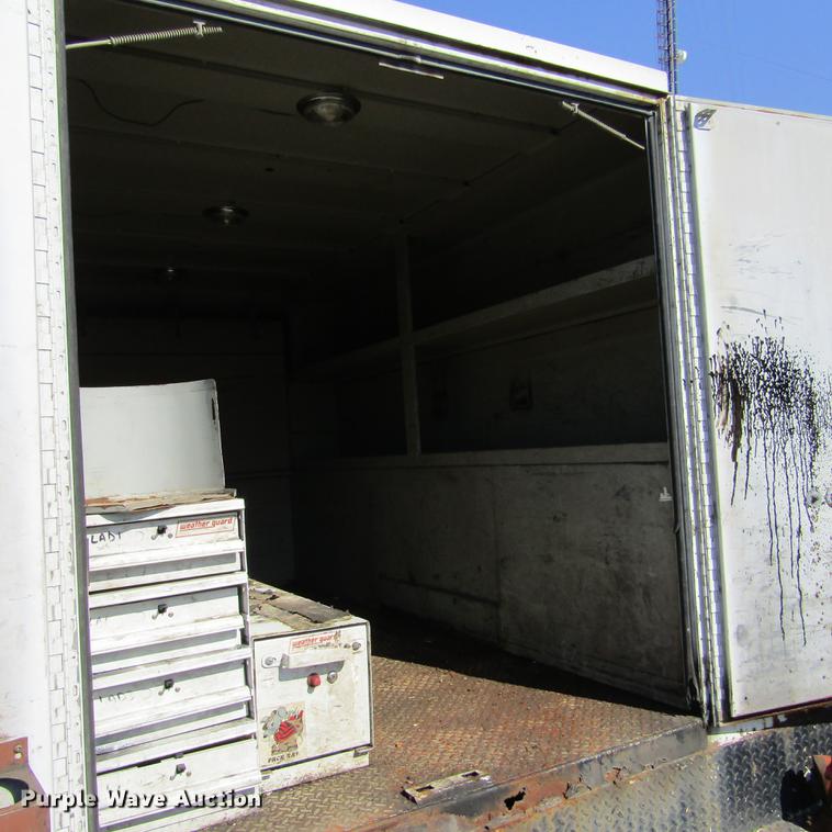 image for item DD2721 2008 Sterling Bullet service truck