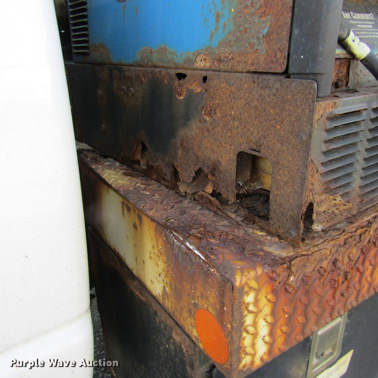 image for item DD2721 2008 Sterling Bullet service truck