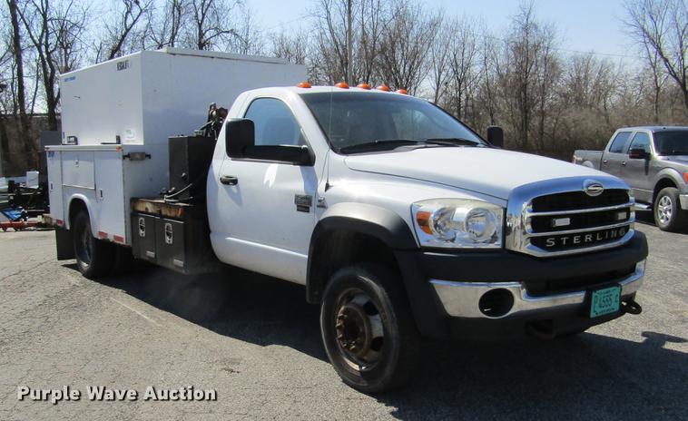 image for item DD2722 2008 Sterling Bullet service truck