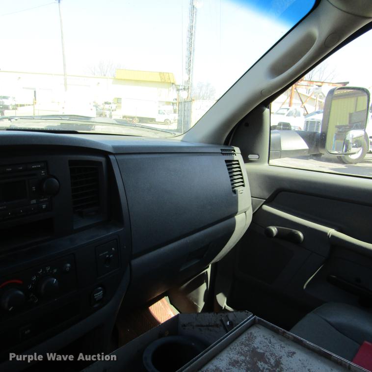 image for item DD2722 2008 Sterling Bullet service truck