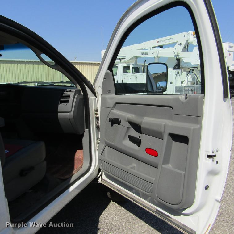 image for item DD2722 2008 Sterling Bullet service truck