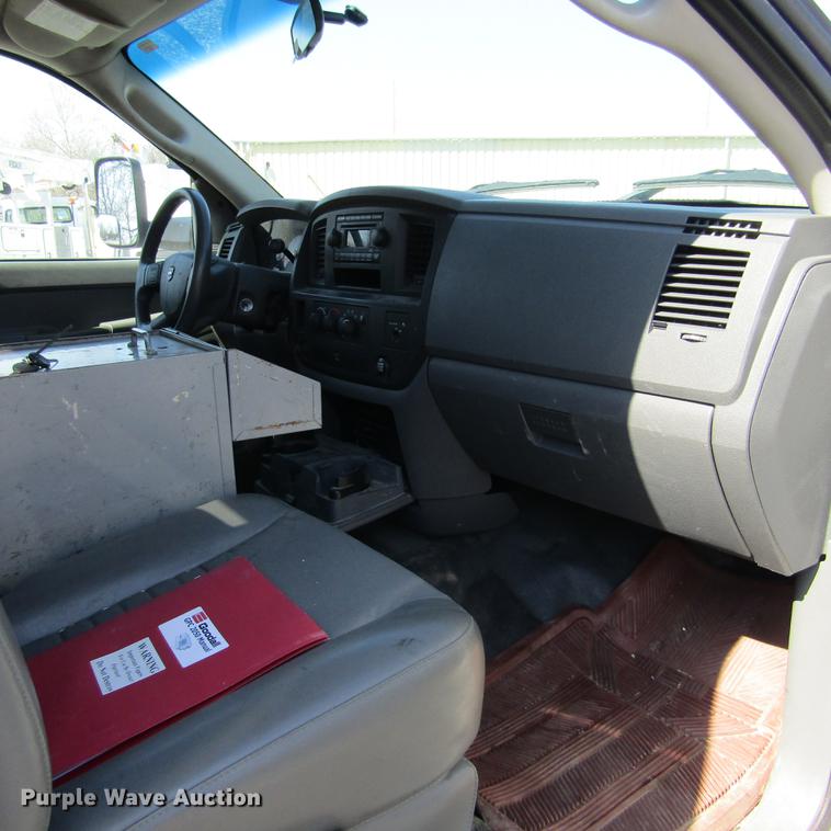 image for item DD2722 2008 Sterling Bullet service truck