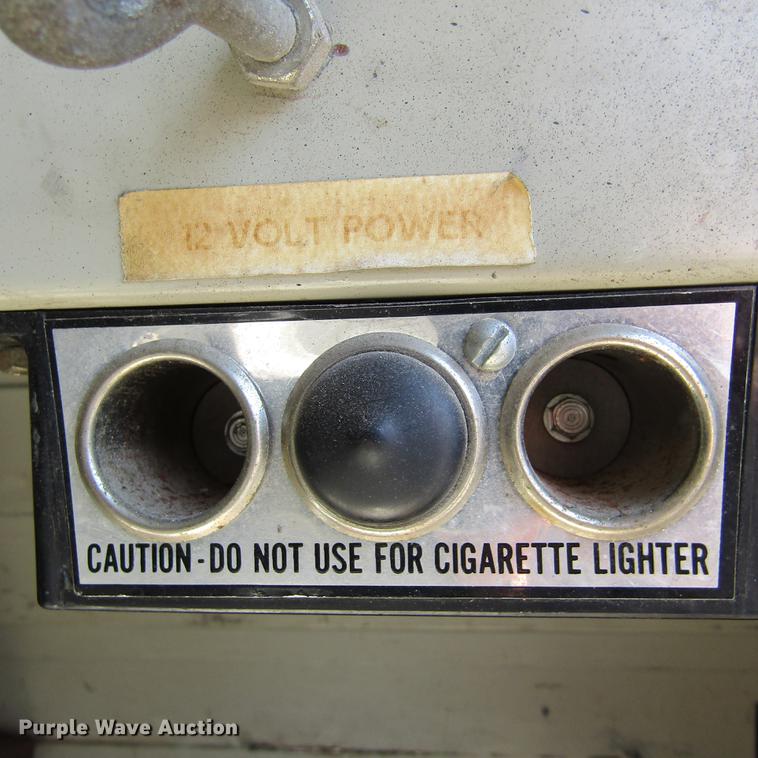 image for item DD2722 2008 Sterling Bullet service truck