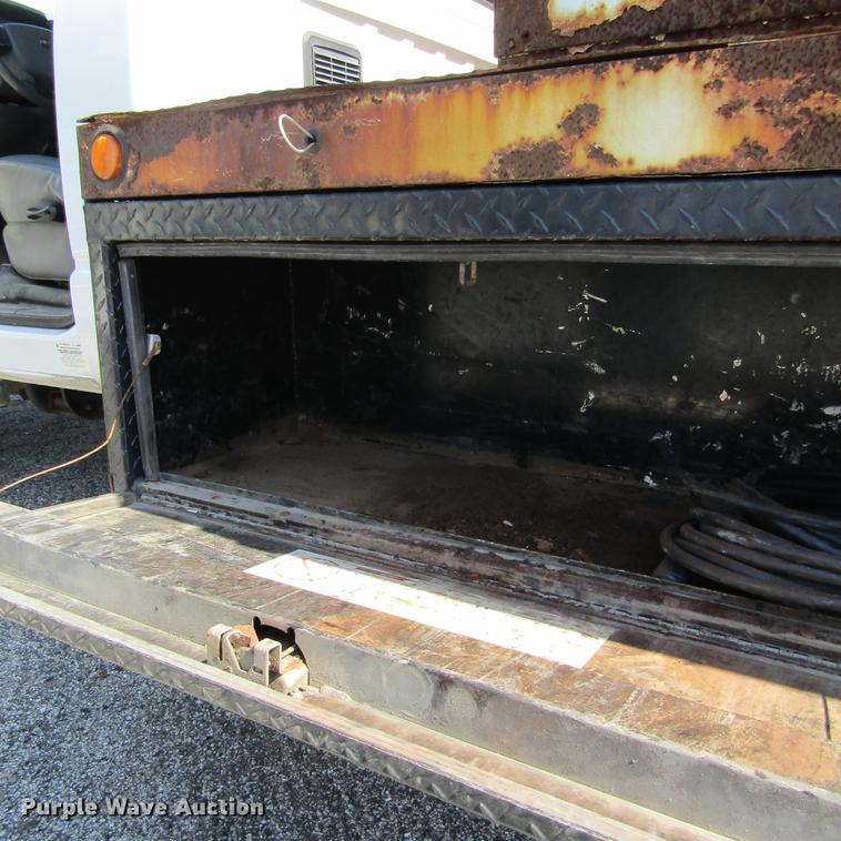 image for item DD2722 2008 Sterling Bullet service truck