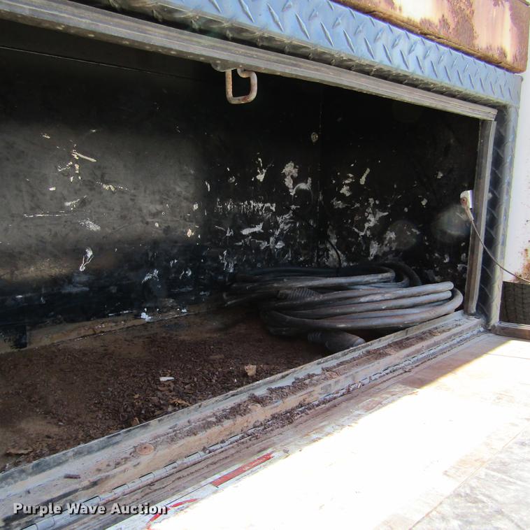 image for item DD2722 2008 Sterling Bullet service truck