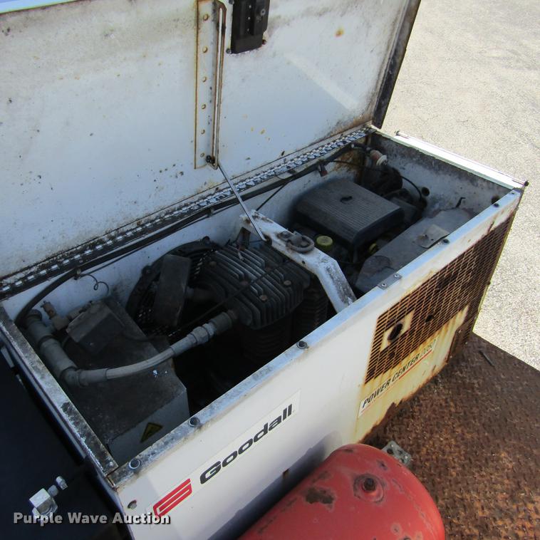 image for item DD2722 2008 Sterling Bullet service truck