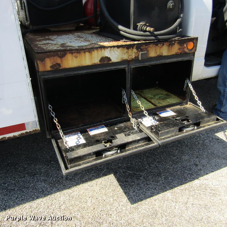 image for item DD2722 2008 Sterling Bullet service truck