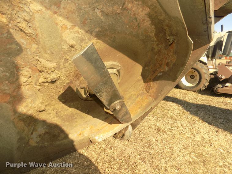 image for item DD2807 2016 Grasshopper 725DT6 ZTR lawn mower