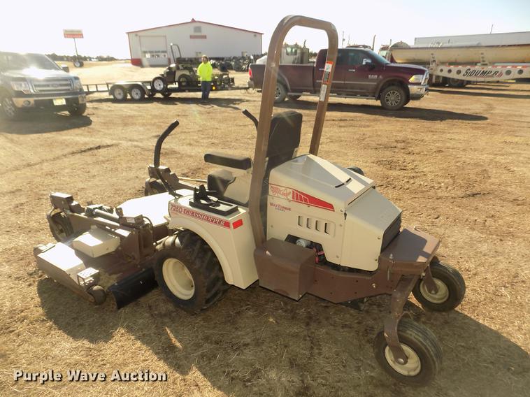 image for item DD2808 2016 Grasshopper 725DT6 ZTR lawn mower