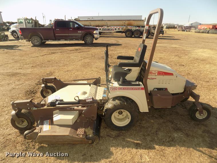 image for item DD2808 2016 Grasshopper 725DT6 ZTR lawn mower