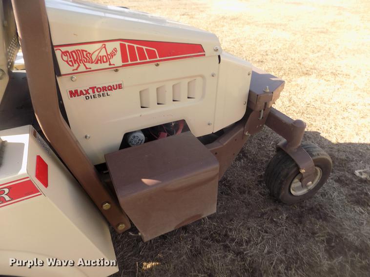 image for item DD2808 2016 Grasshopper 725DT6 ZTR lawn mower