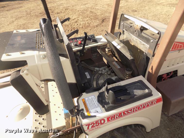 image for item DD2808 2016 Grasshopper 725DT6 ZTR lawn mower