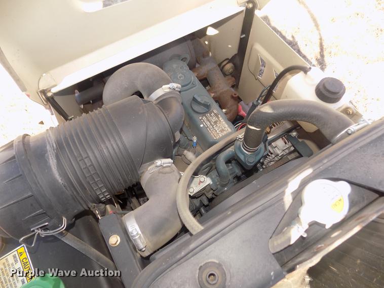 image for item DD2808 2016 Grasshopper 725DT6 ZTR lawn mower