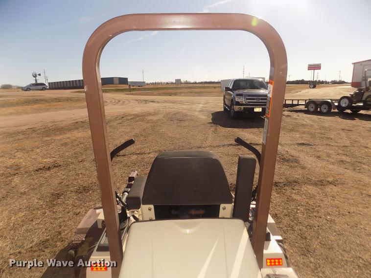 image for item DD2808 2016 Grasshopper 725DT6 ZTR lawn mower