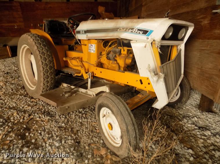 image for item DD2839 International 154 Cub Lo-Boy tractor