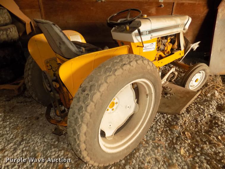 image for item DD2839 International 154 Cub Lo-Boy tractor