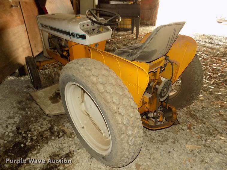 image for item DD2839 International 154 Cub Lo-Boy tractor