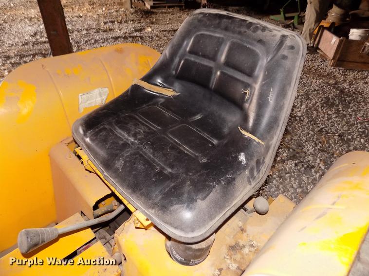 image for item DD2839 International 154 Cub Lo-Boy tractor
