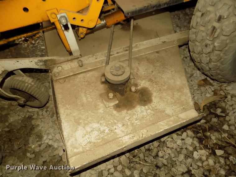 image for item DD2839 International 154 Cub Lo-Boy tractor