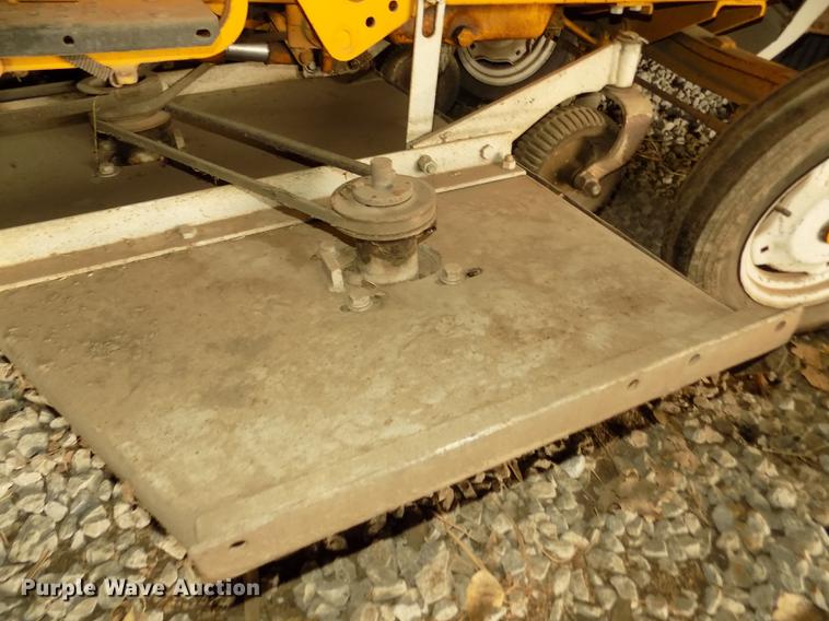 image for item DD2839 International 154 Cub Lo-Boy tractor