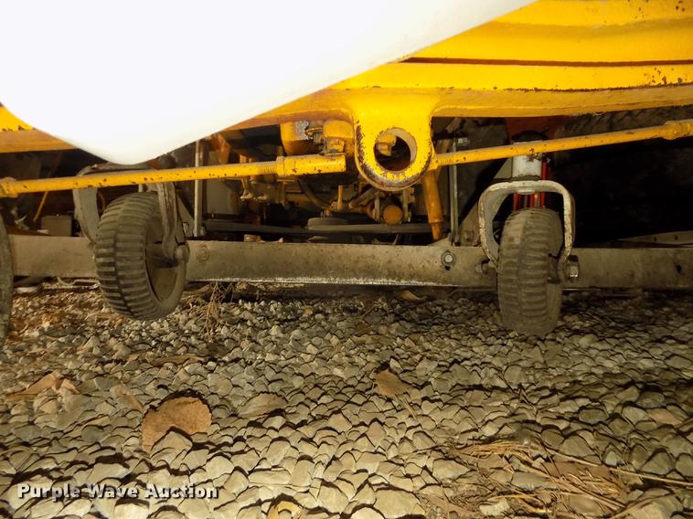 image for item DD2839 International 154 Cub Lo-Boy tractor