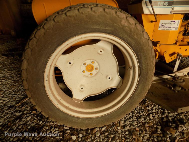 image for item DD2839 International 154 Cub Lo-Boy tractor
