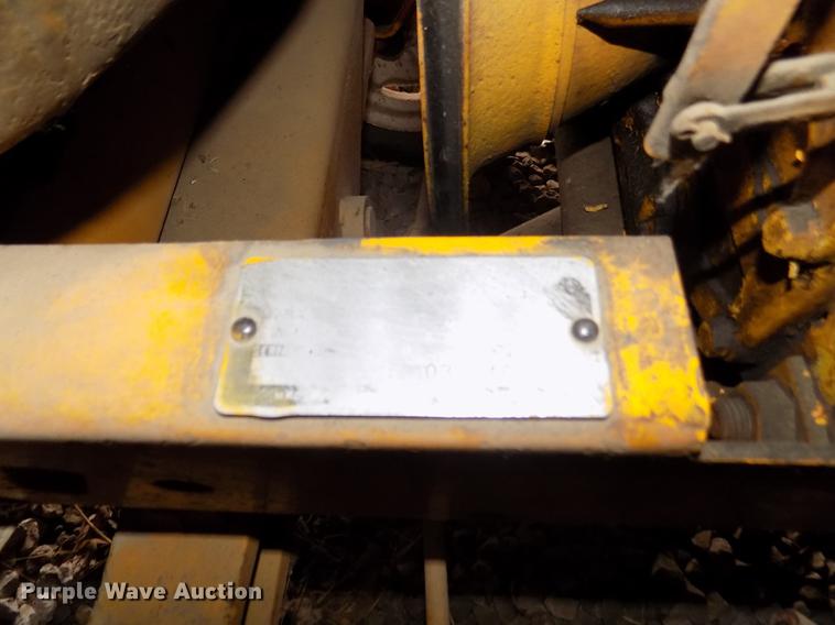 image for item DD2839 International 154 Cub Lo-Boy tractor