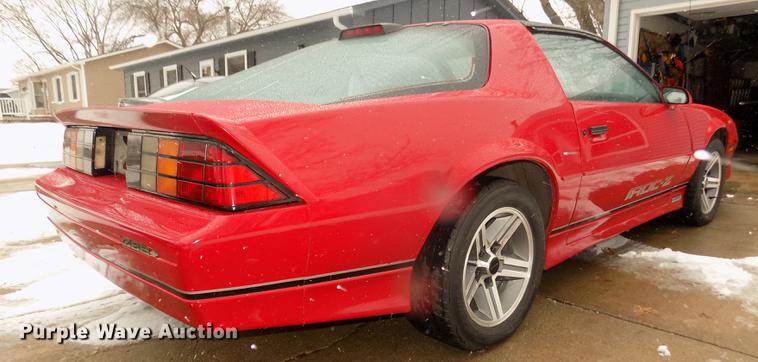 image for item DD2867 1986 Chevrolet Camaro IROC-Z