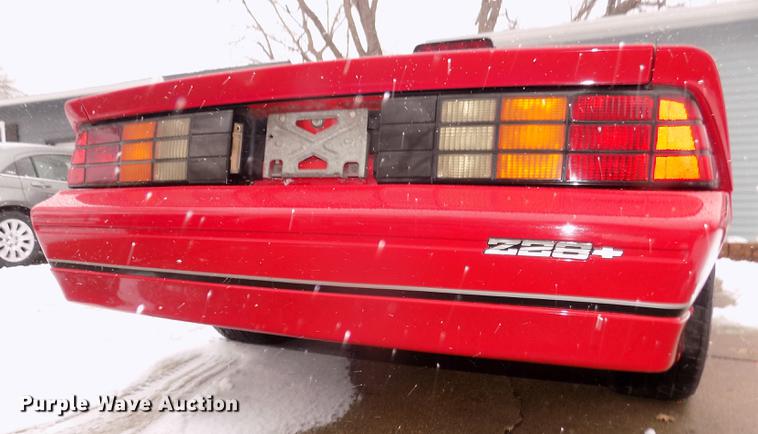 image for item DD2867 1986 Chevrolet Camaro IROC-Z