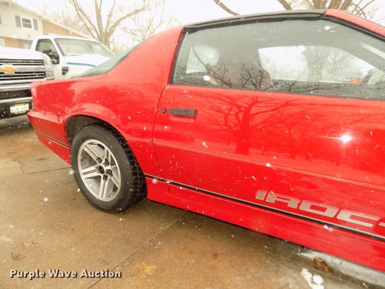 image for item DD2867 1986 Chevrolet Camaro IROC-Z
