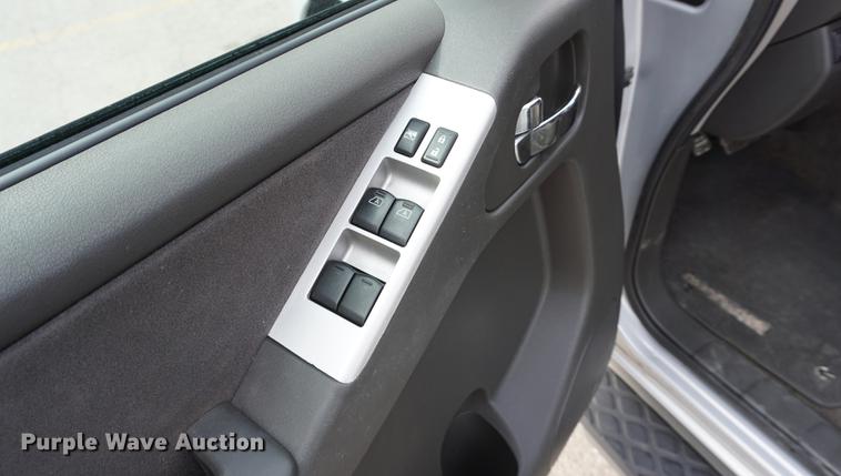 image for item DE3142 2011 Nissan Pathfinder SUV