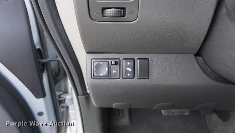 image for item DE3142 2011 Nissan Pathfinder SUV