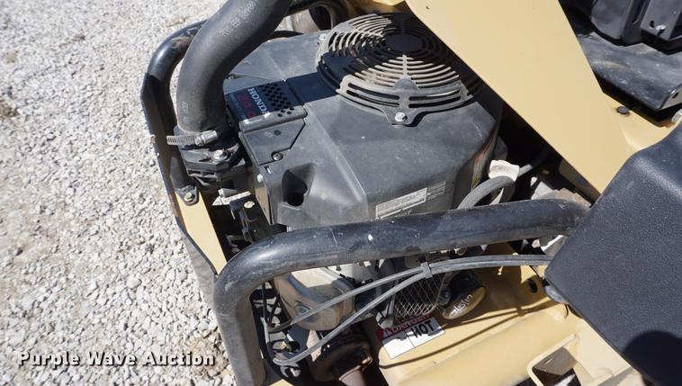 image for item DE3202 Land Pride ZT60 lawn mower