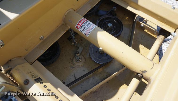 image for item DE3202 Land Pride ZT60 lawn mower