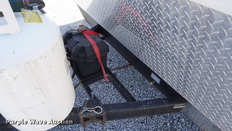 image for item DE3207 2003 National RV Splash camper