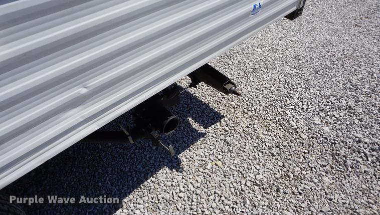 image for item DE3207 2003 National RV Splash camper